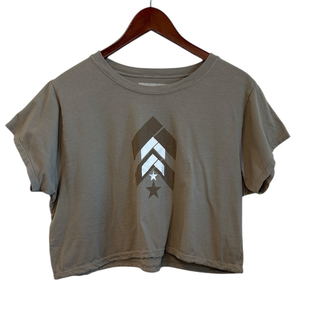 Barry's Chevron Cropped Short Sleeve Women's Graphic Tan White T-Shirt L